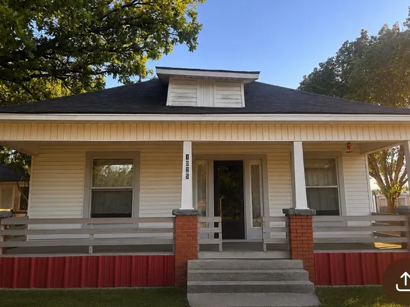 1025 4th St, Bellevue, TX 76228