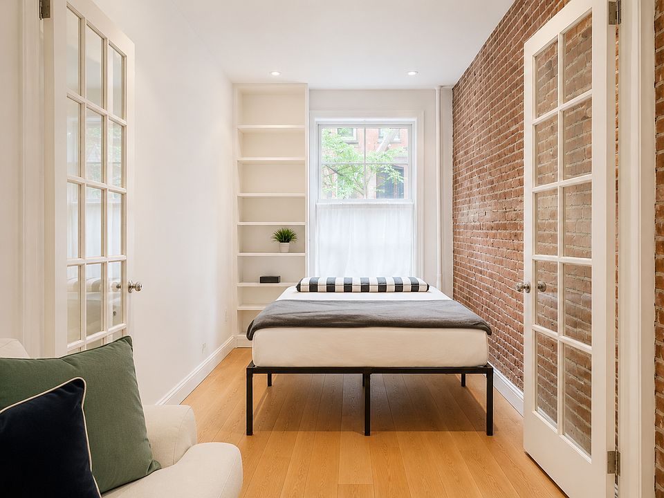 2nd image of 80 Charles St APT 1E