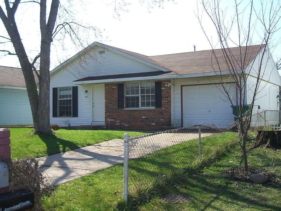 1st image of 207 Creekview Dr