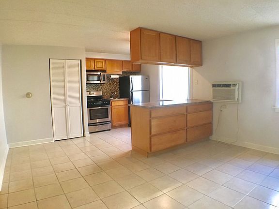 3rd image of 5586 S Archer Ave APT 1B