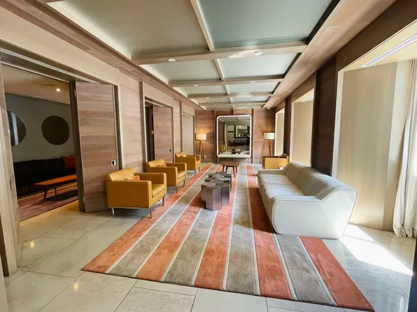 225 Rector Pl, New York, NY