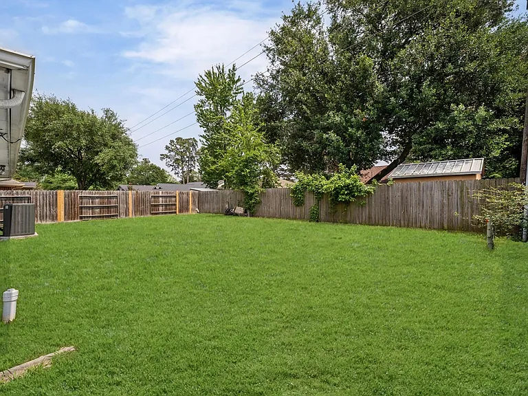 26115 Cypresswood Dr — Photo 27