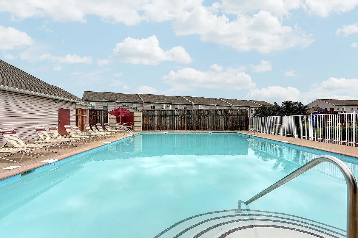 Rutherford Pointe Townhomes — Photo 2