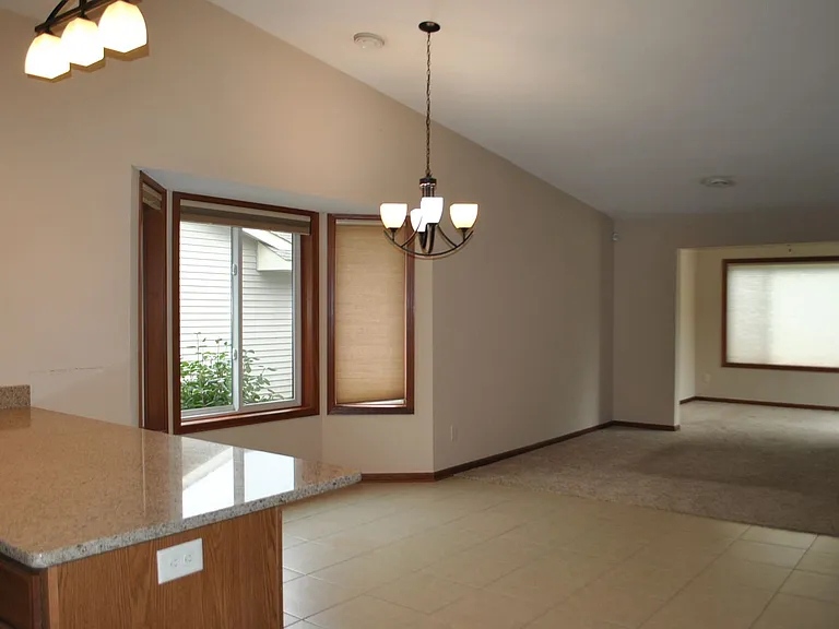 786 Plum Tree Ln — Photo 6