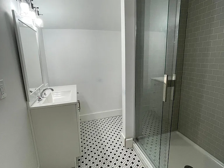 924 Rome St — Photo 6