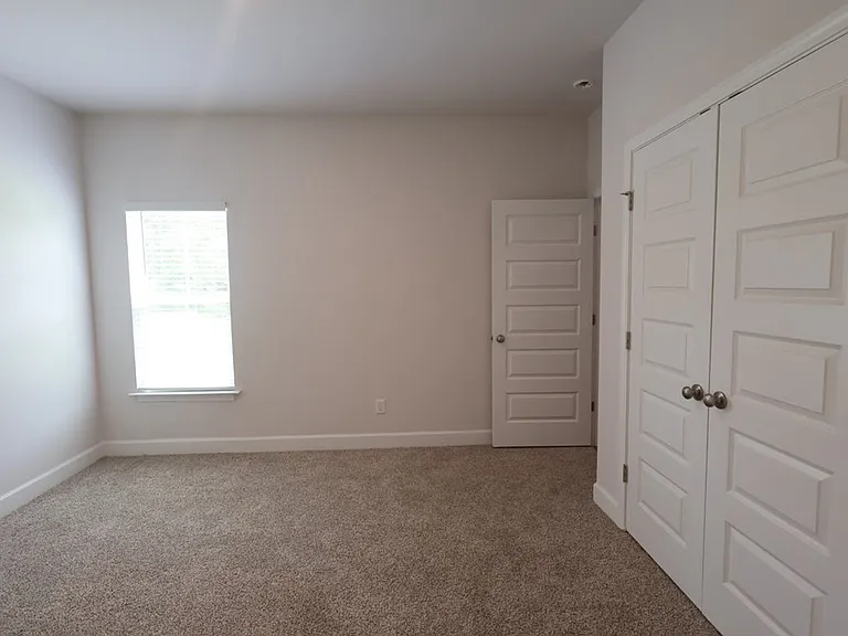 2017 Tottenham Dr — Photo 22