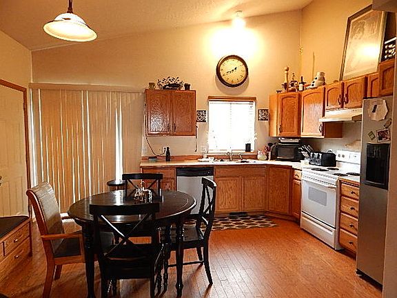 2nd image of 2920 N Treaty Rock Blvd
