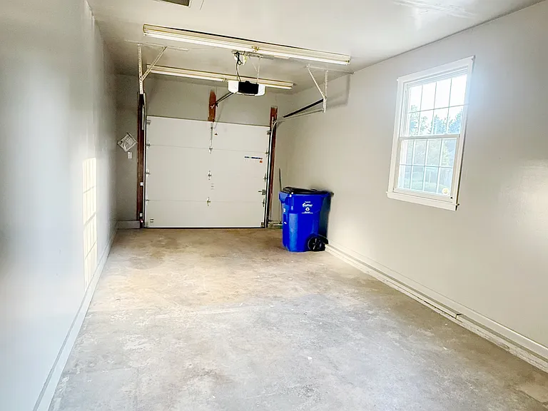 9398 Paulskirk Dr — Photo 32