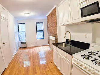 Rented by Urban Real Estate Inc