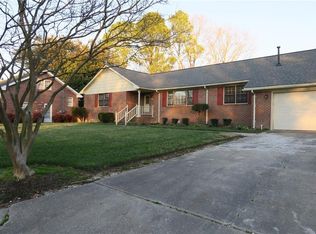 608 S Claypool Ct, Virginia Beach, VA 23464