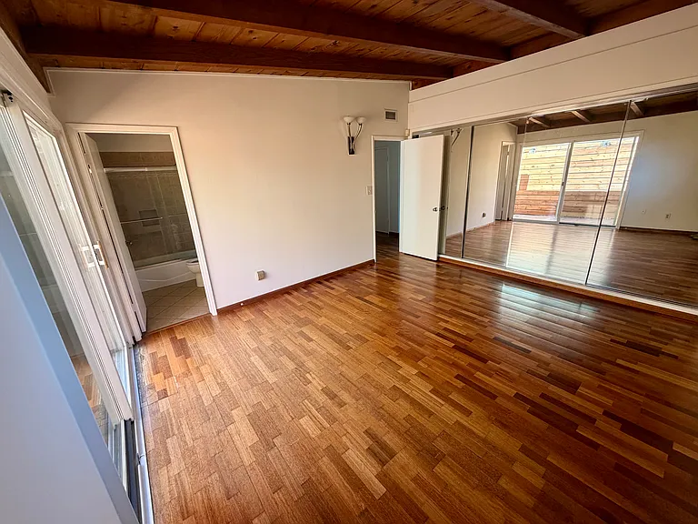 6833 Draper Ave — Photo 19