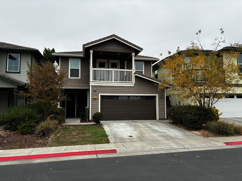 1st image of 202 Clover Meadows Cir