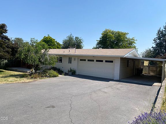 3rd image of 2433 Redwood Dr