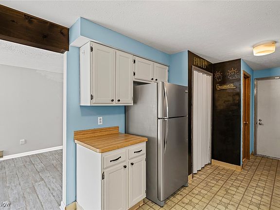 5th image of 6321 Forest Park Dr