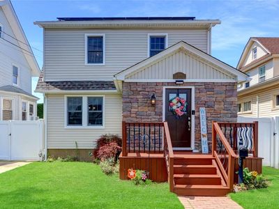 2856 Davis Street, Oceanside, NY, 11572