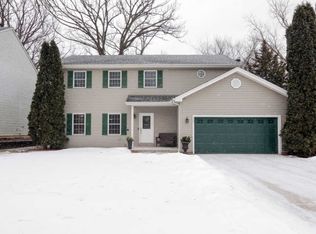 1830 Riverwood Dr, Algonquin, IL