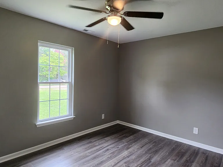610 Miller Ave — Photo 11
