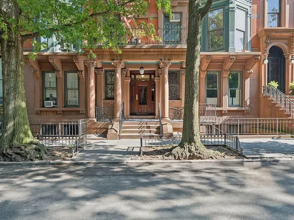 39 Remsen St APT 2D, Brooklyn, NY 11201