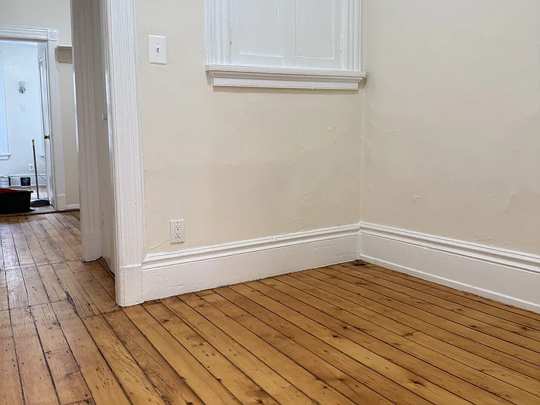 530 W 50th St #4B — Photo 8