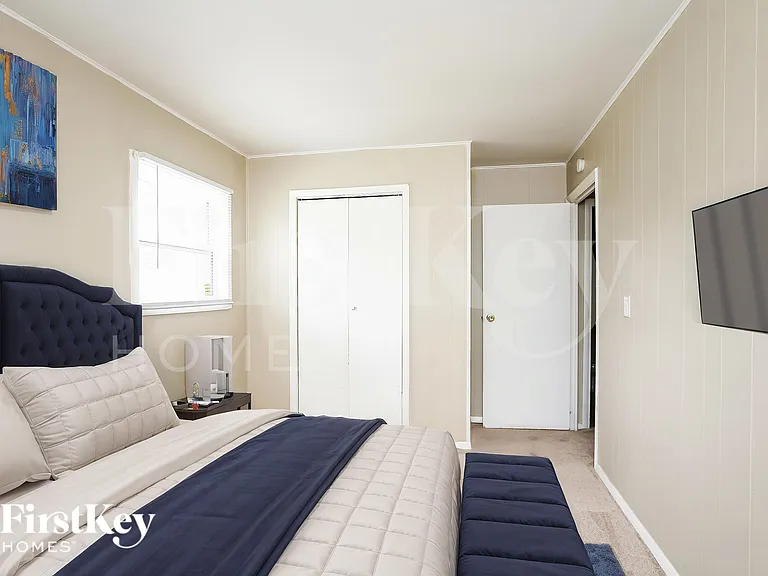 8738 Montery Rd — Photo 10