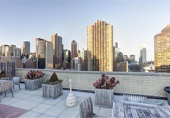 5th image of 333 E 34th St APT 9D