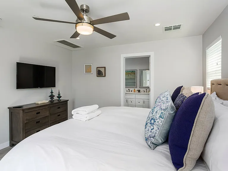 8201 E Piccadilly Rd — Photo 23