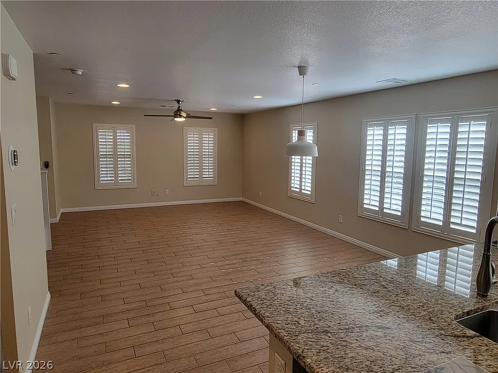 3001 Camino Sereno Ave — Photo 3