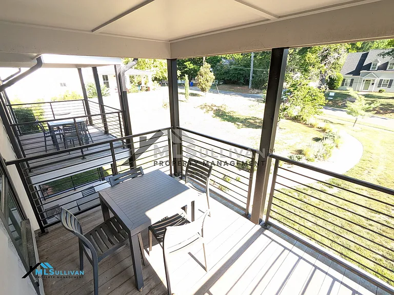 144 E Tryon St #3 — Photo 6