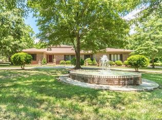 5715 Cherry Hollow Ln, Matthews, NC 28104
