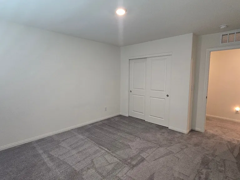 7647 Duran Harbor Ln — Photo 23