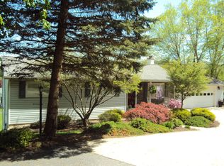 1066 Valley View Rd, Jersey Shore, PA 17740