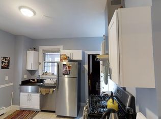 200 Harvard St #2, Cambridge, MA 02139