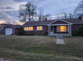1616 Adams Ave, Seneca, MO 64865