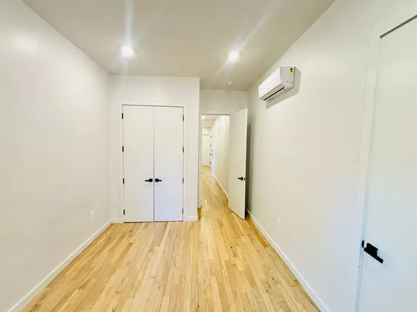 81 Stuyvesant Avenue image 15 of 16