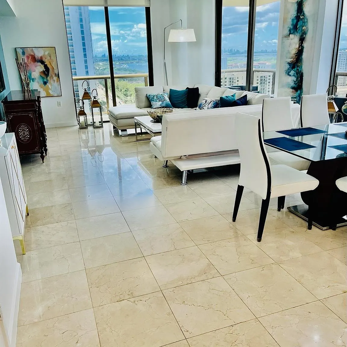 2 bed, 2.5 bath, 1342 sqft, $6,500 — Photo 3