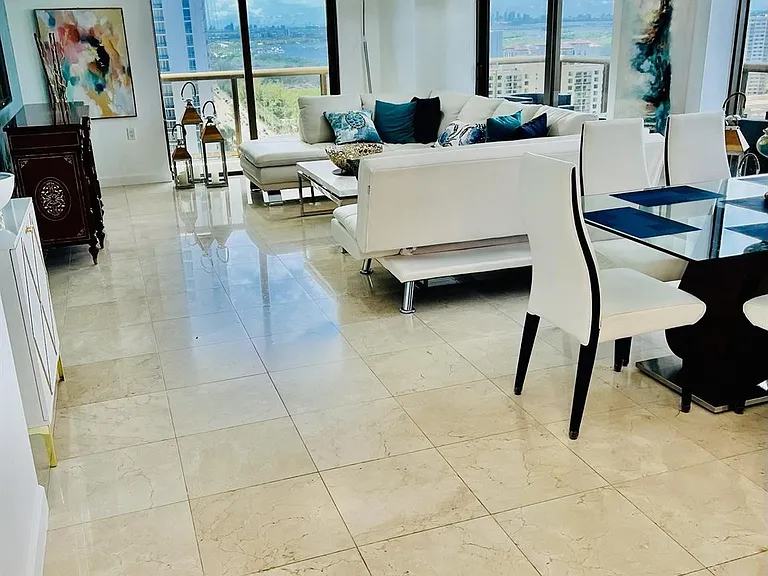 16275 Collins Ave — Photo 3