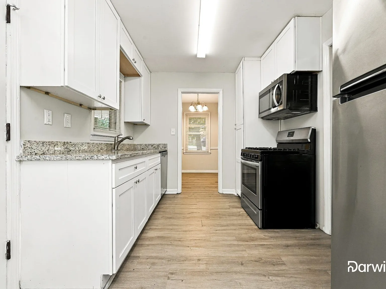 3 bed, 1.0 bath, 980 sqft, $1,335 — Photo 3
