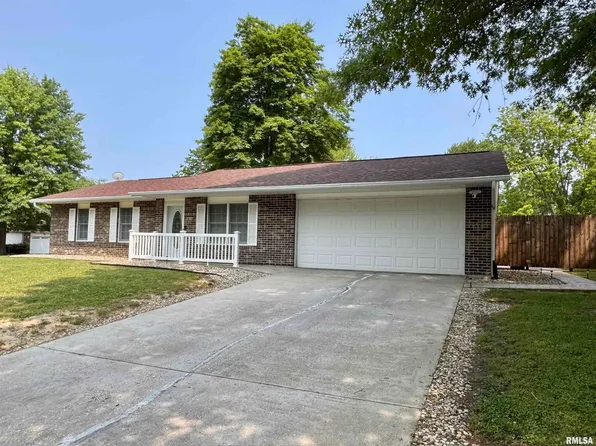 1612 Joyce Ln, Macomb, IL 61455