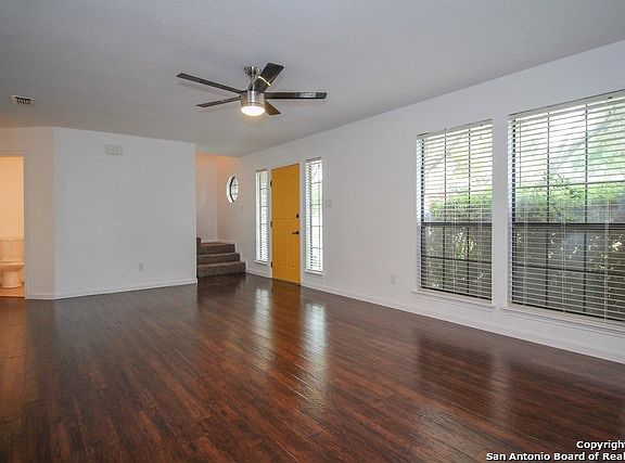 3rd image of 11611 Old Hills Ln