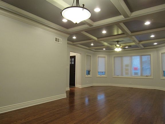 4th image of 2937 N 78th Ave