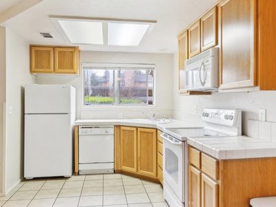 565 Lincoln Ave APT C, Modesto, CA, 95354