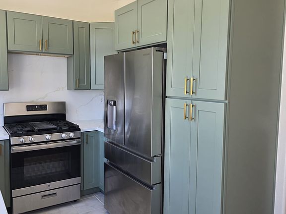 3rd image of 8275 Gold Coast Dr Unit 6