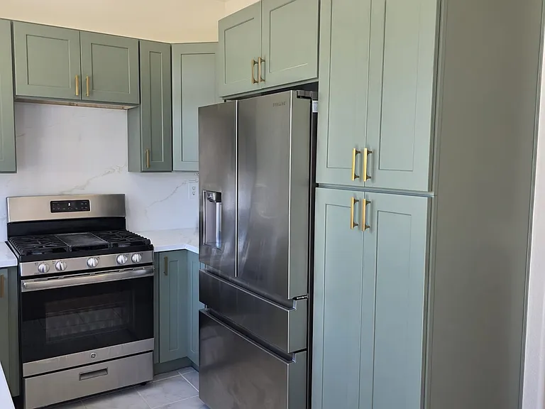 8275 Gold Coast Dr #6 — Photo 3