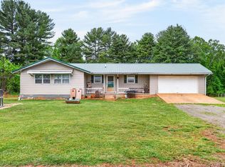 147 Iron Ore Ln, Barren Springs, VA 24313