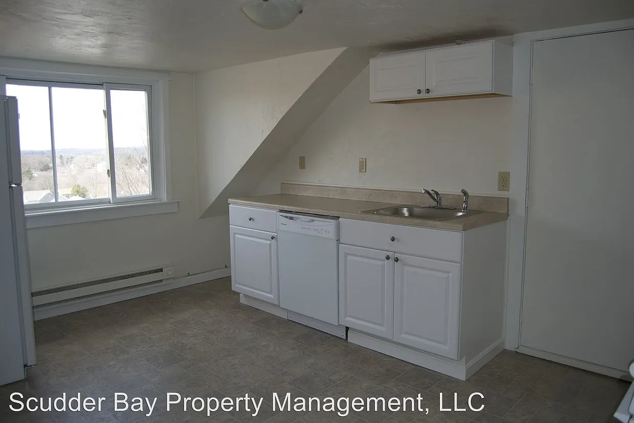 2 bed, 750 sqft, $1,650 — Photo 1