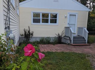 74 Hornet Rd, North Kingstown, RI 02852