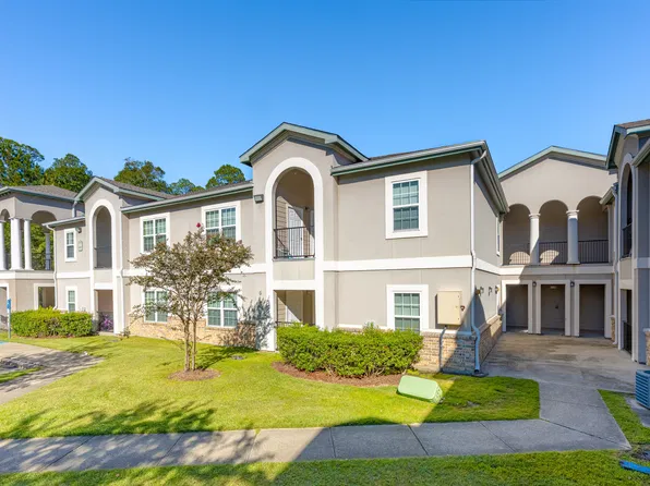 Pine Crest Apartments