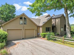 36 Windward Way, Chagrin Falls, OH 44023