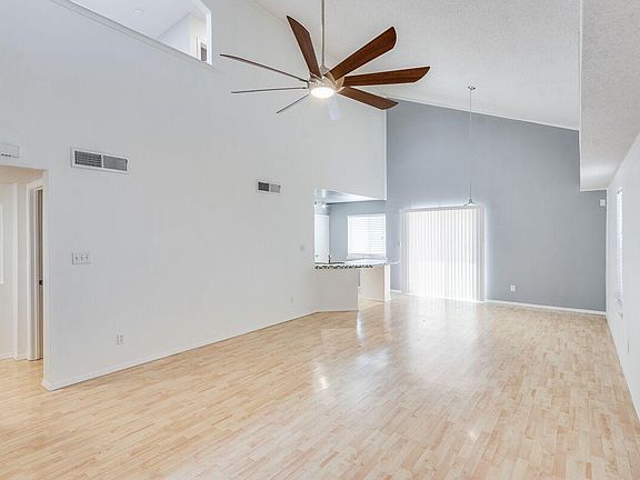 3rd image of 10240 Valle Rubio Dr