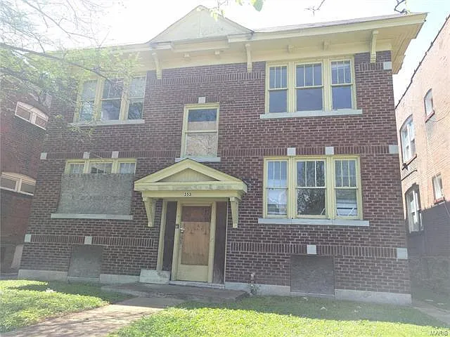 3535 Michigan Ave photo 1